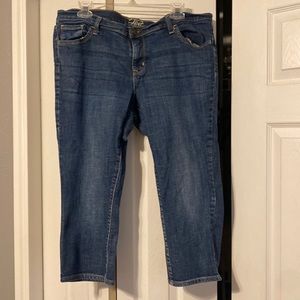 Old Navy Flirt Capri Jeans